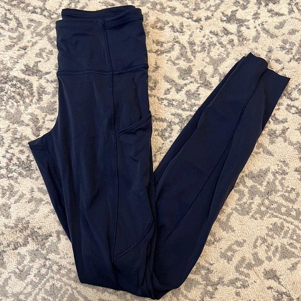 Lululemon Fast & Free Leggings 28” size 4 navy